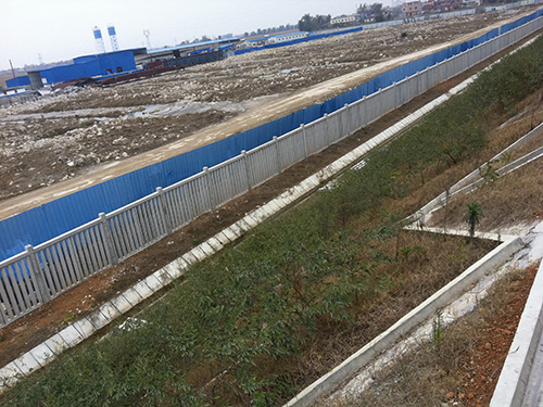 南廣線(xiàn)路基防護(hù)柵欄直線(xiàn)段